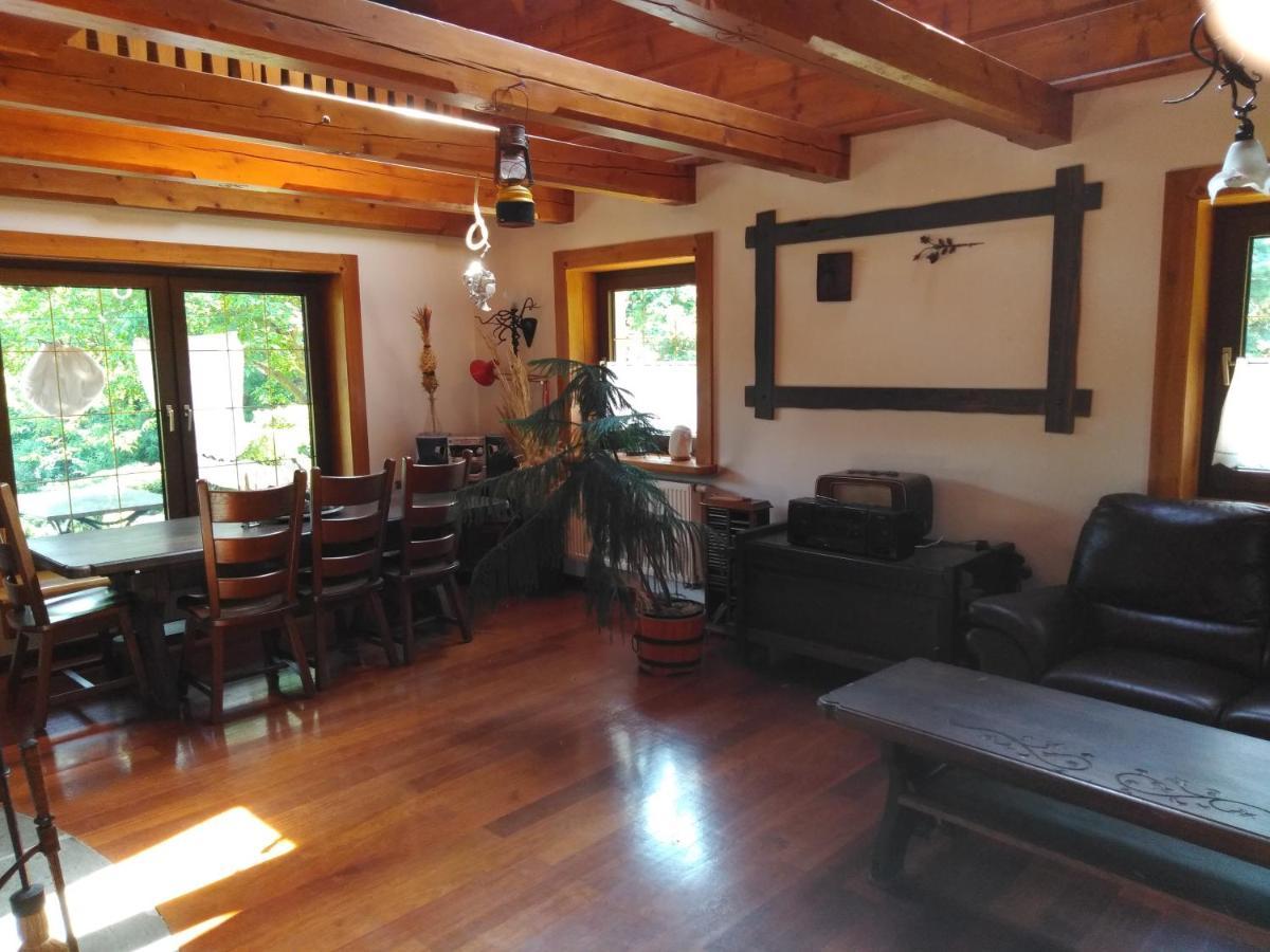 Zbojnicka Chata Wieliczka Esterno foto